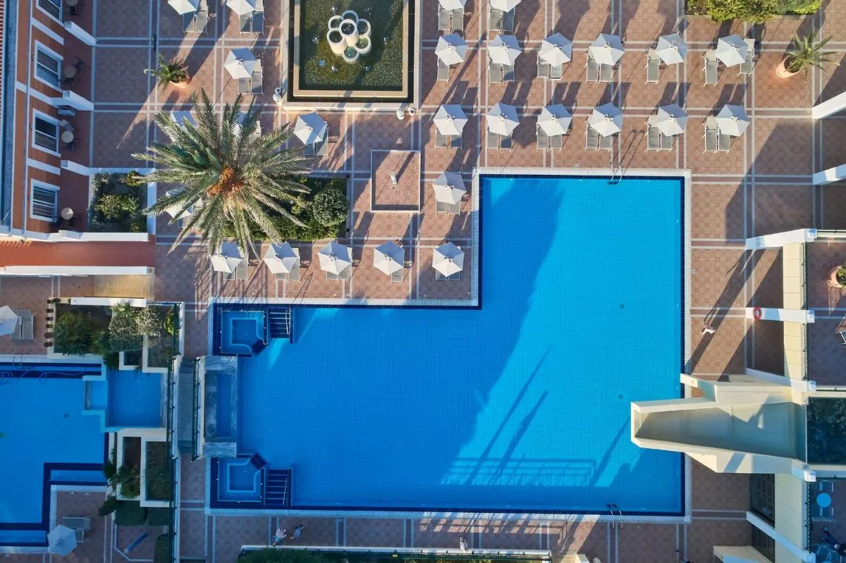 Image 4 of Porto Bello Royal