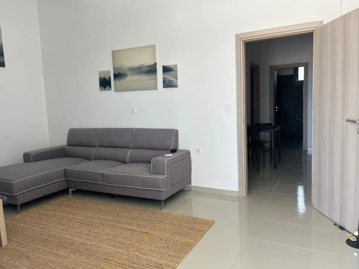 Image 4 of Previllage Red Apartment 5-6