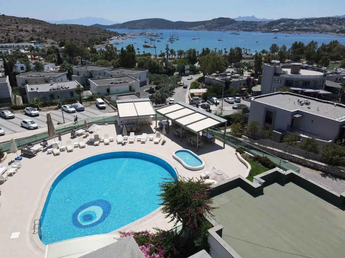 Image 1 of Royal Palm Residence