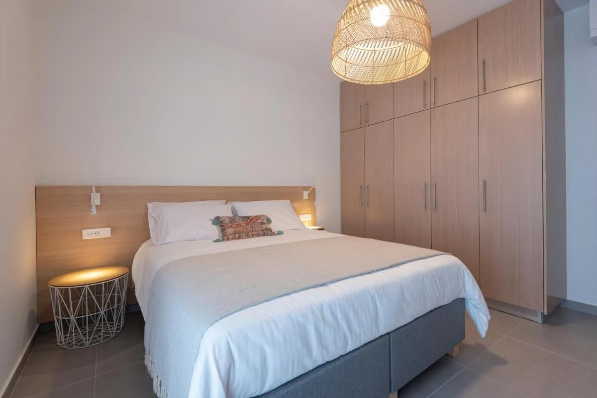 Image 2 of Sea and City Luxurious Apartment