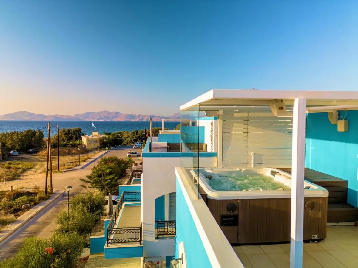 Image 2 of Seabreeze Villa – with Jacuzzi & heated pool