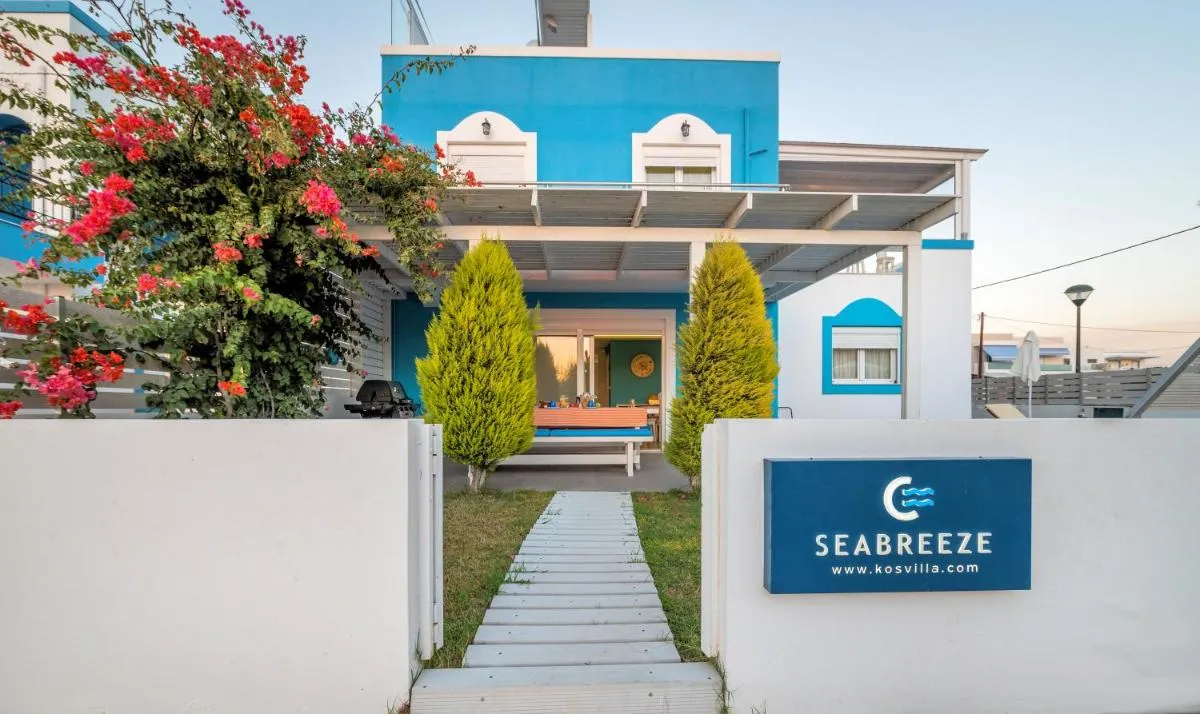 Image 1 of Seabreeze Villa – with Jacuzzi & heated pool