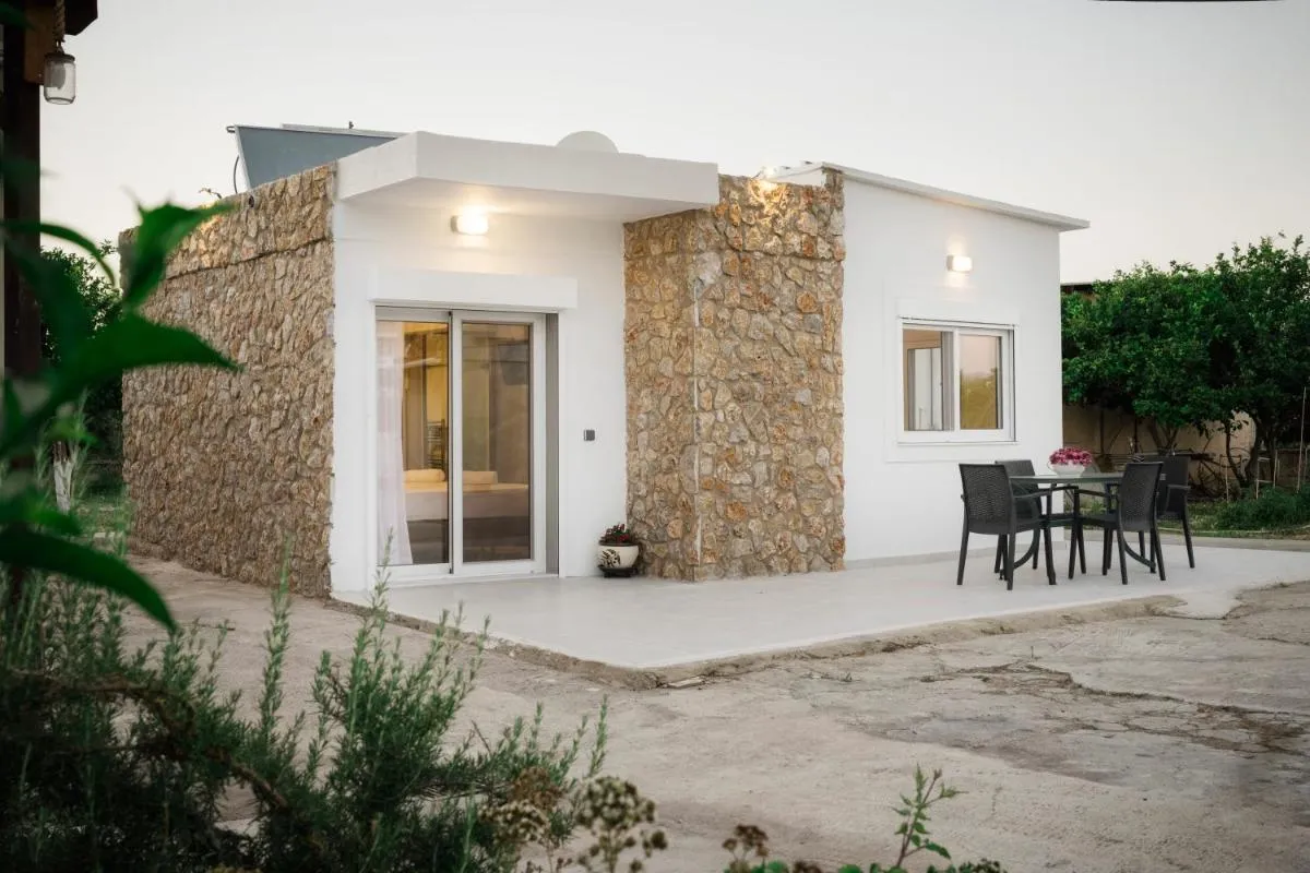 Image 5 of Stella’s Holiday House