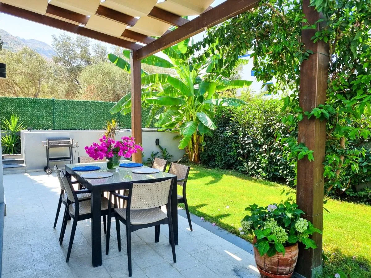 Image 1 of Suelo Flat Villa for Family