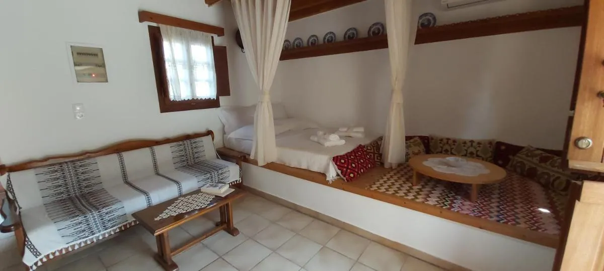 Image 3 of Traditional house in Asfendiou