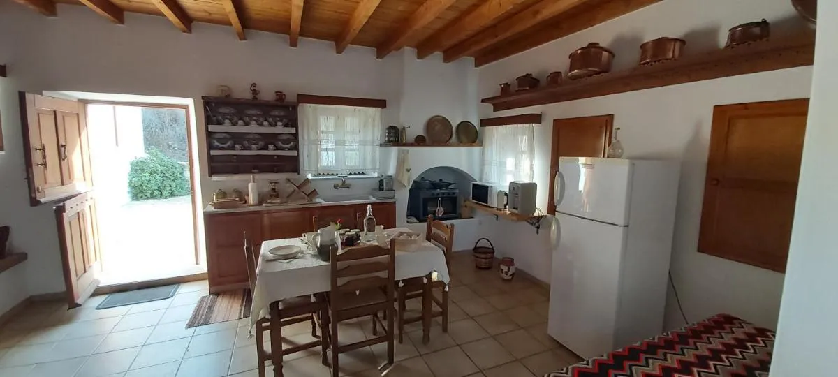 Image 4 of Traditional house in Asfendiou