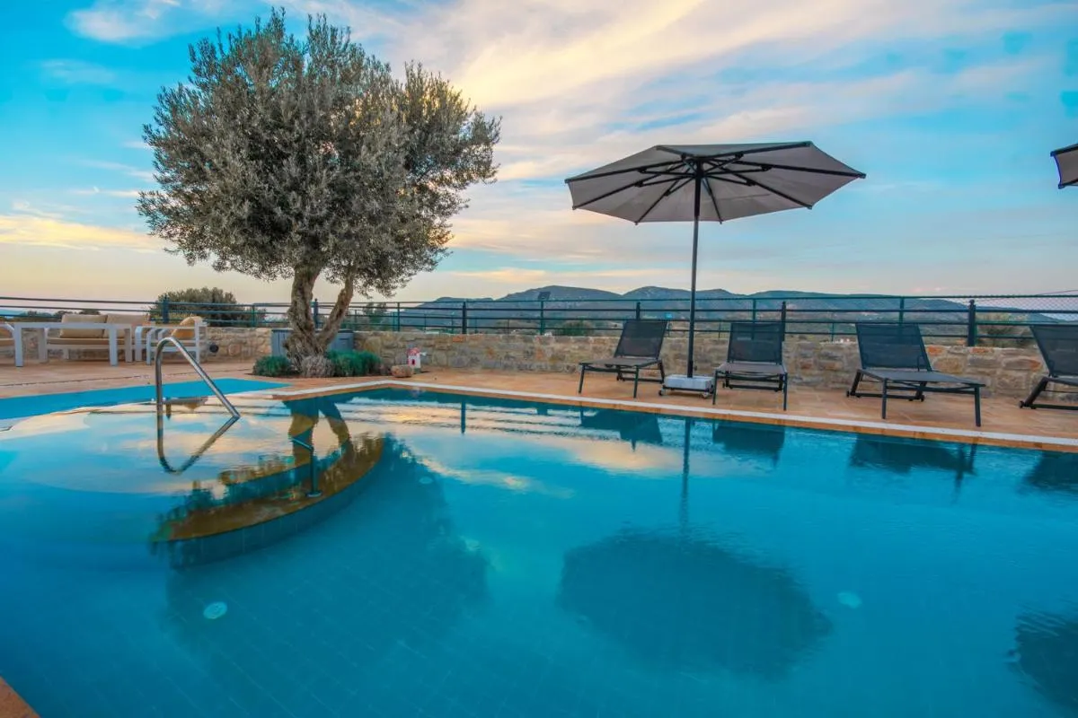 Image 1 of Villa Neveda mit Tennis und Basketballplatz