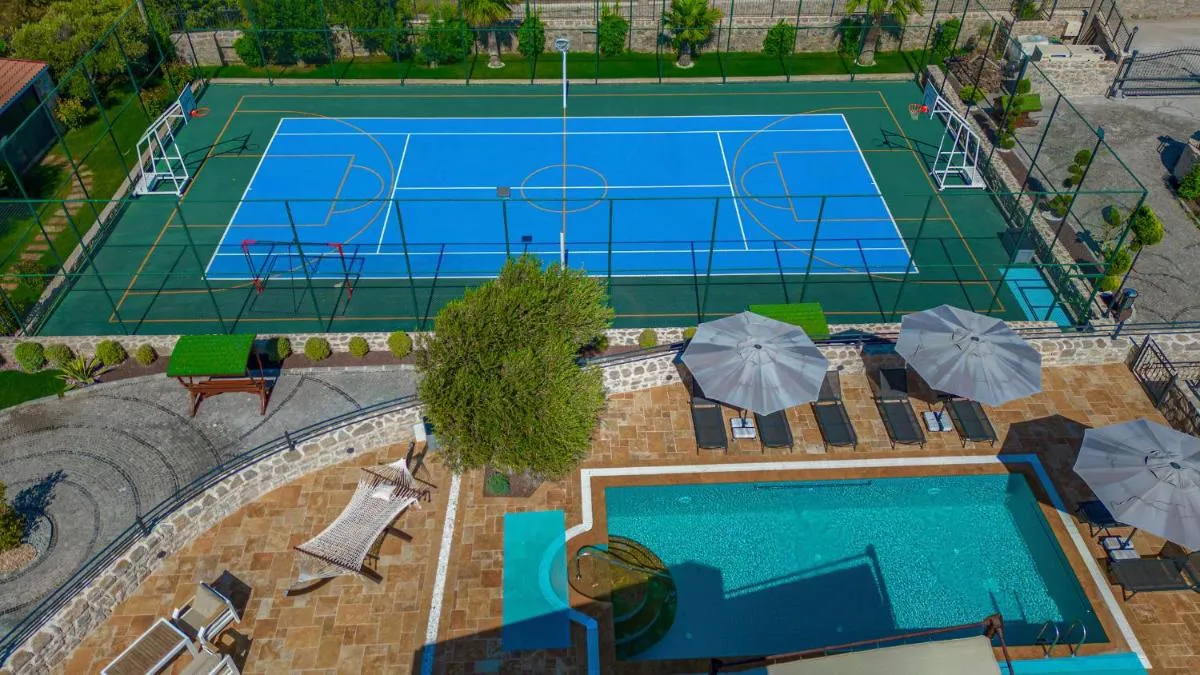 Image 2 of Villa Neveda mit Tennis und Basketballplatz