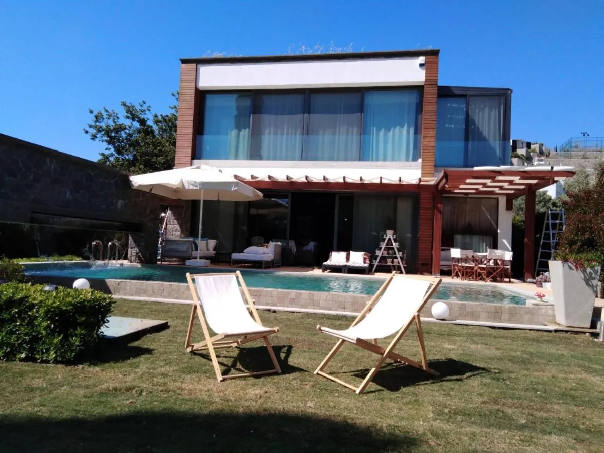 Image 1 of Villa No 5