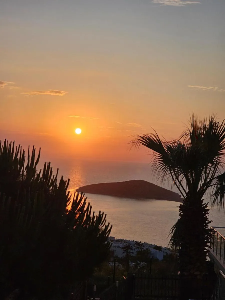 Image 1 of Villa Sunset