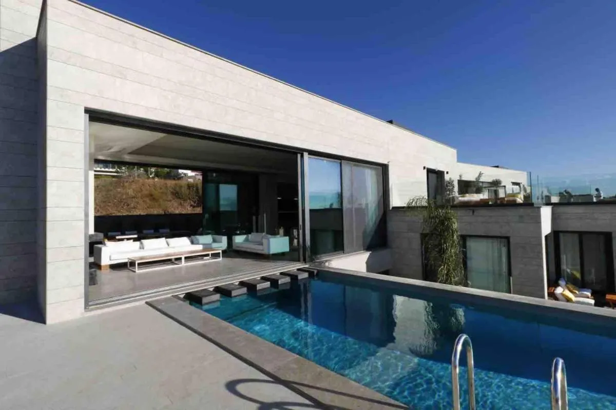 Image 5 of Vistaport A – Luxury Villa