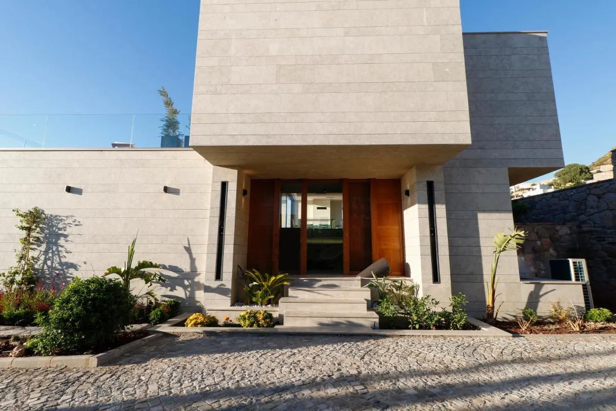 Image 4 of Vistaport A – Luxury Villa