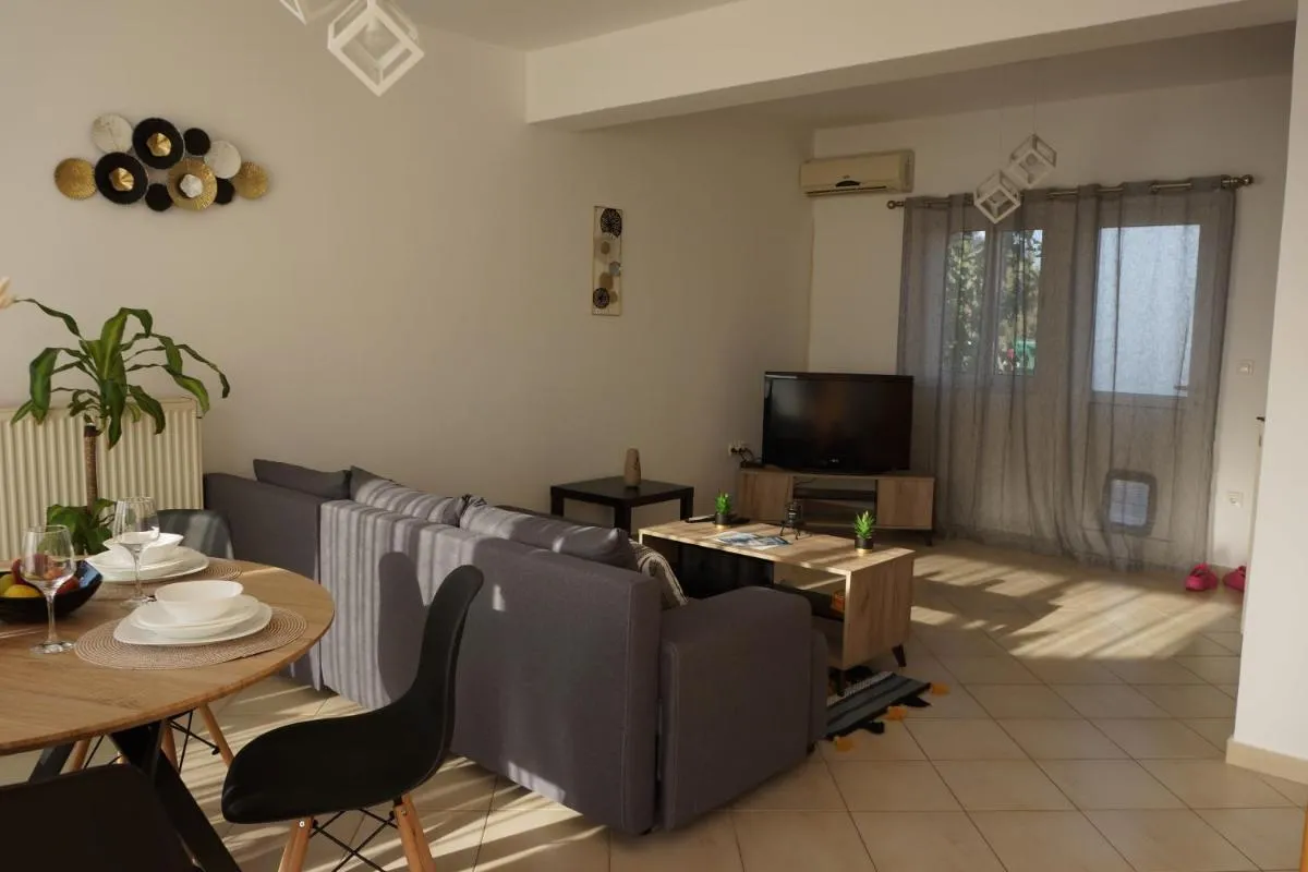 Image 1 of Yapyli Home
