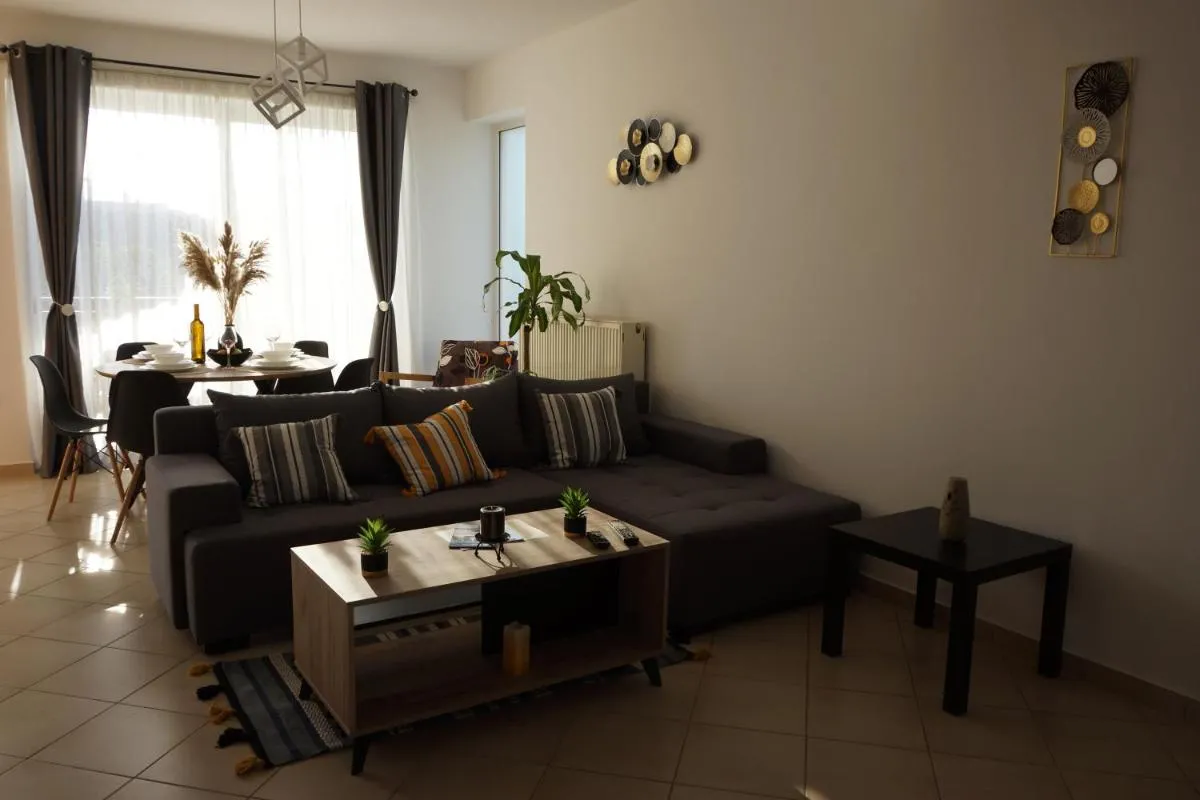 Image 2 of Yapyli Home