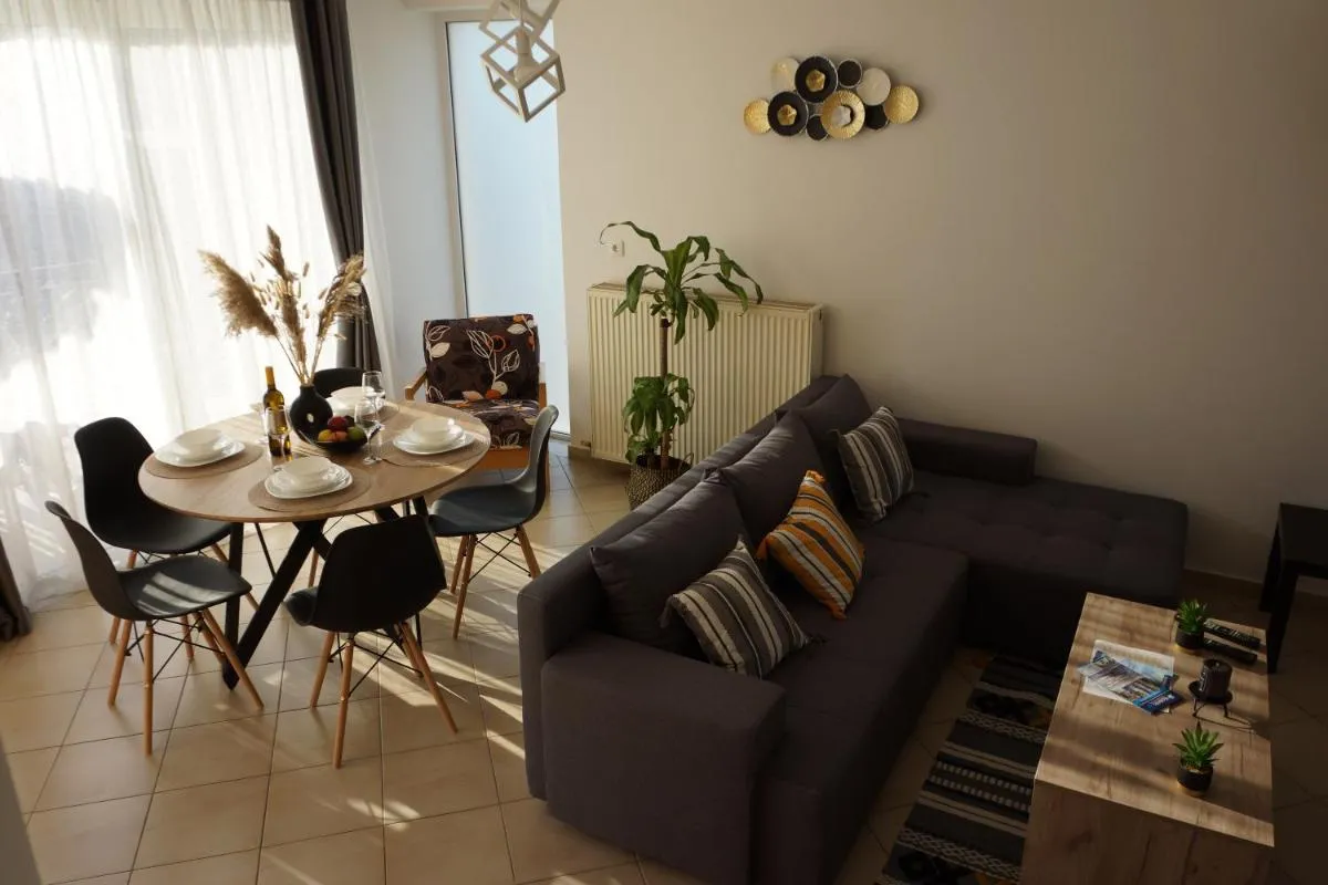 Image 3 of Yapyli Home
