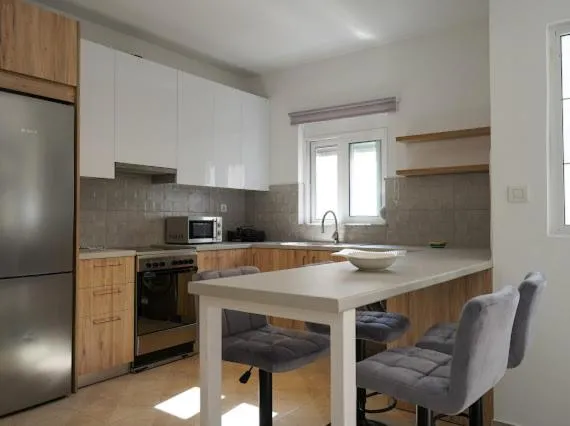Image 1 of Zoe’s House